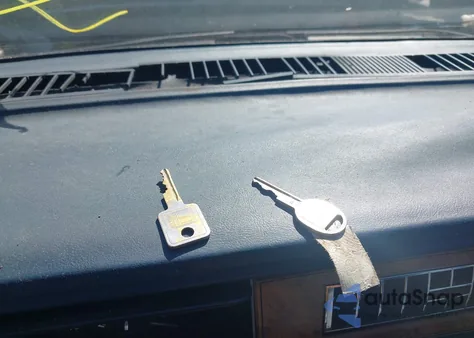 1990 Buick Lesabre Custom из США, поврежденный, VIN 1G4HP54C1LH418651